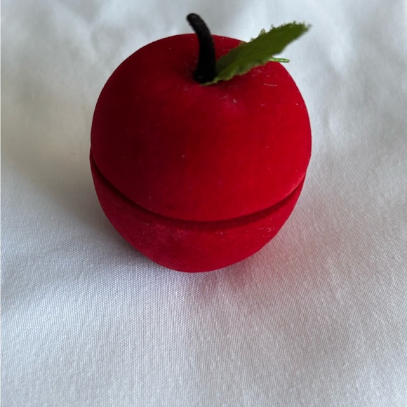 Vintage Avon Green Rhinestone Apple Pin Brooch – Original Box - Picture 7 of 7